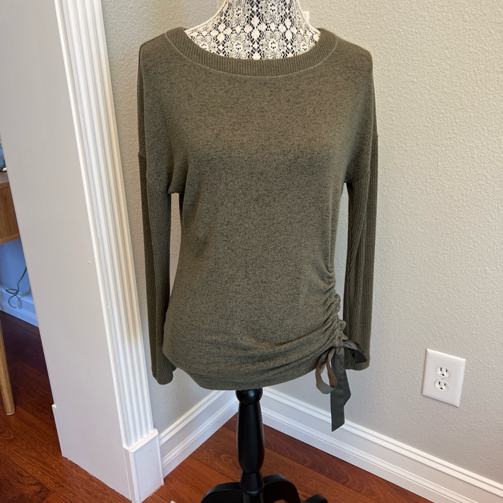 White House Black Market green sweater tunic size XS